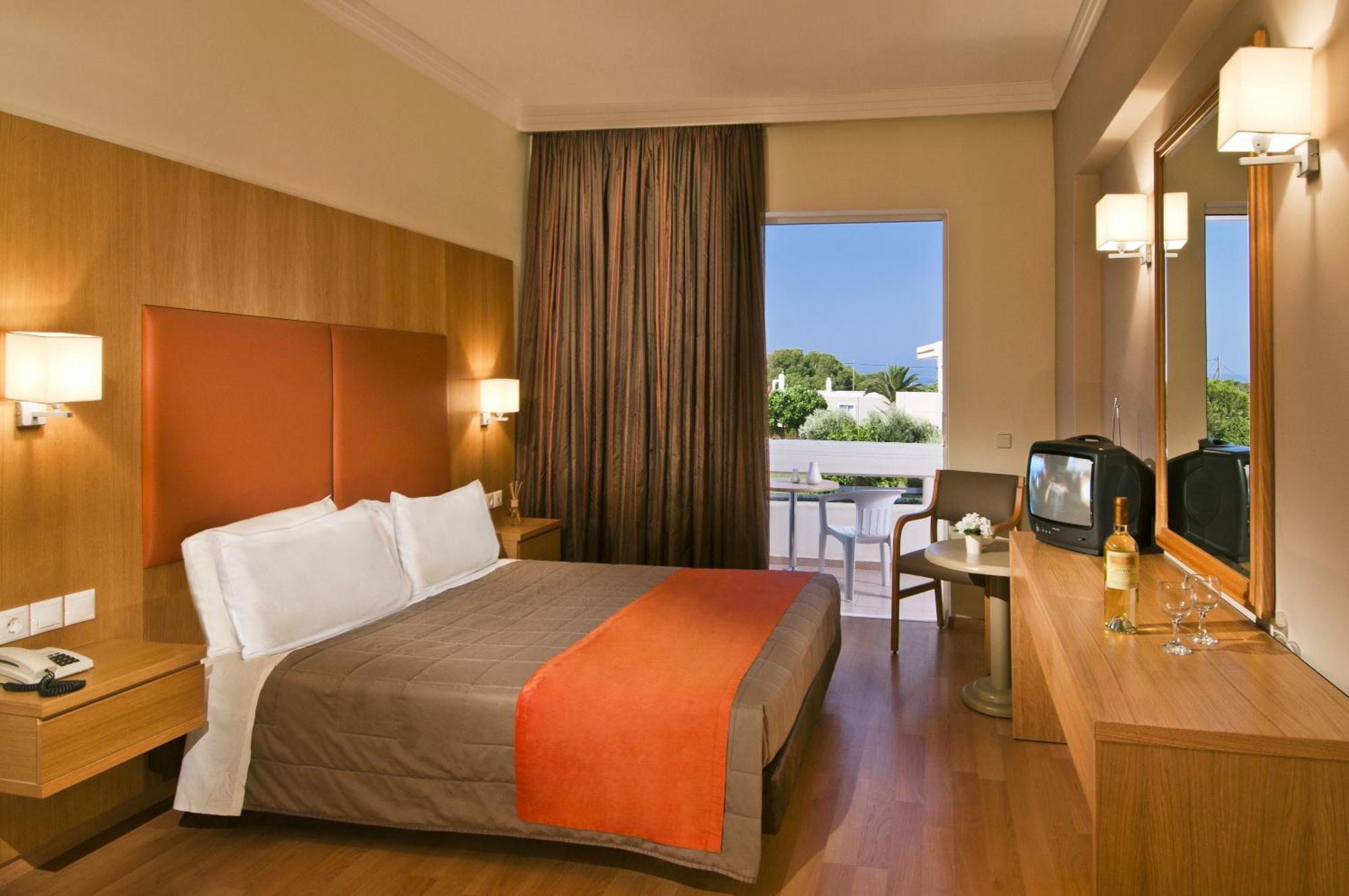 Family Comfort Two-Bedroom Room (2 Adults + 2 Children)