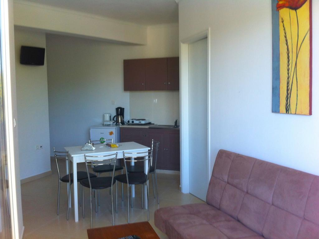 Two-Bedroom Apartment (2-5 Adults)