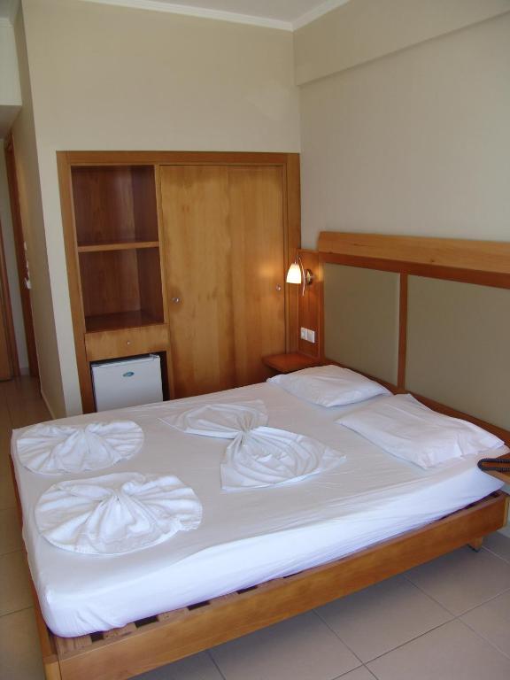 Doppel- oder Zweibettzimmer