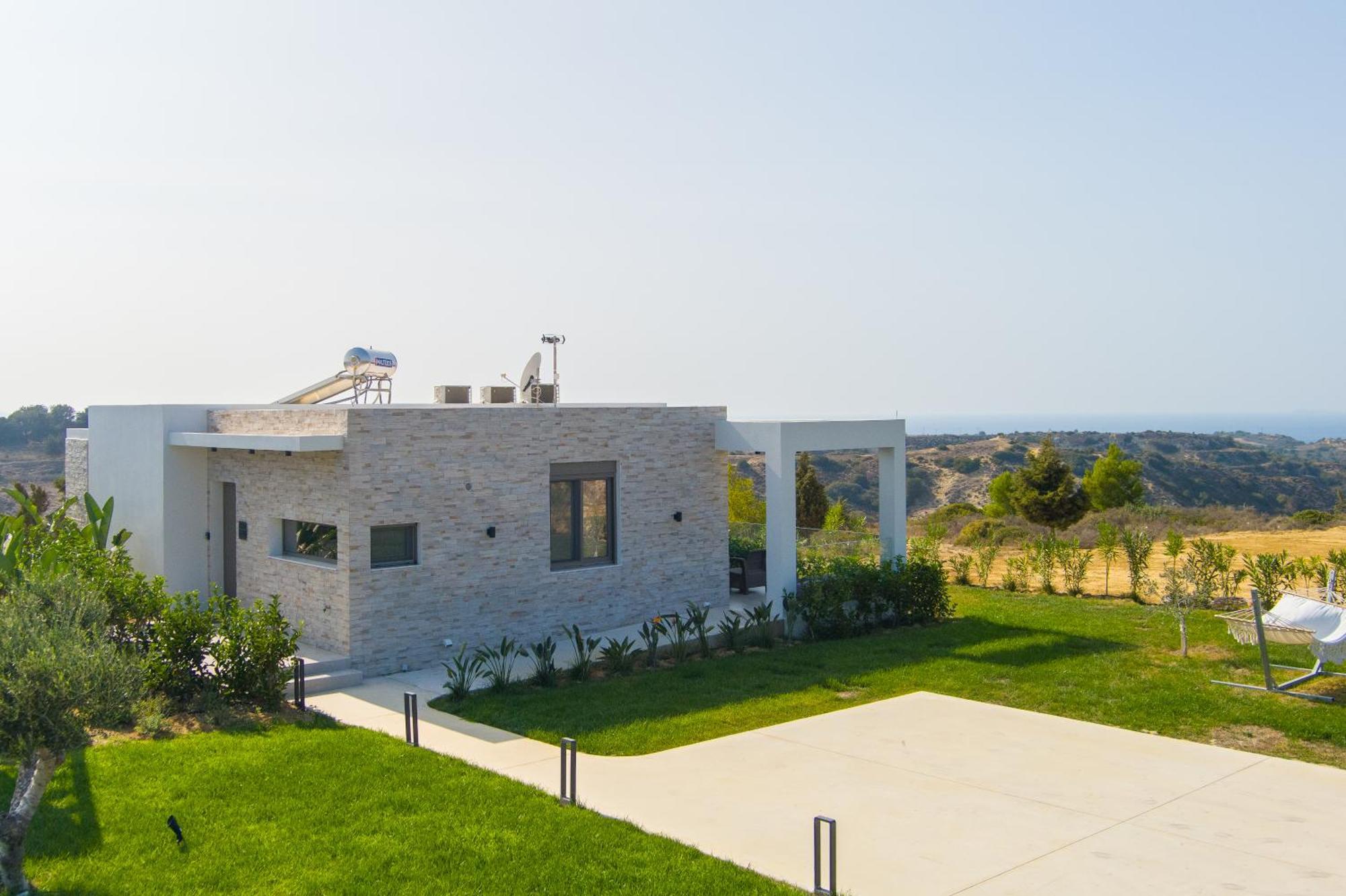 Villa,1534874443:JPEG
