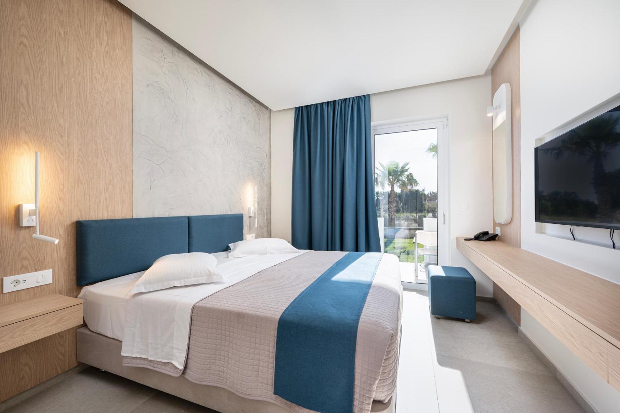Deluxe Doppel-/Zweibettzimmer mit Balkon