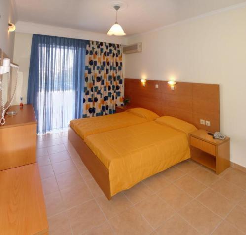 Standard Double or Twin Room with Garden View