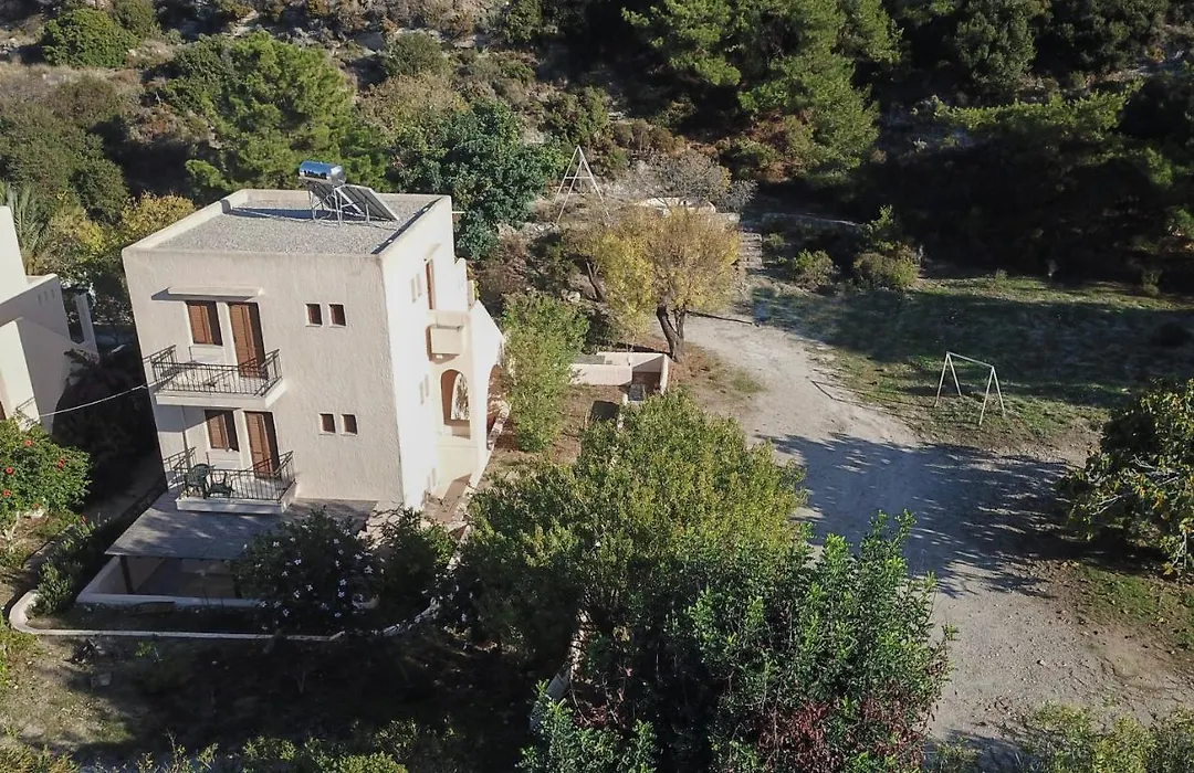 Sini Apartments 3-1