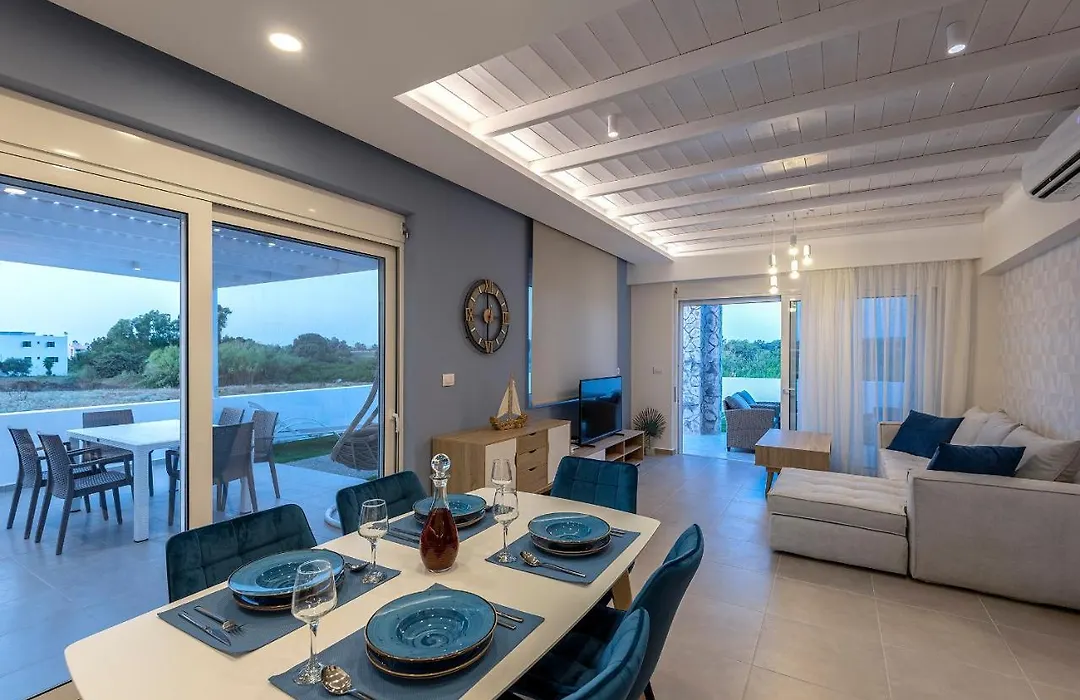 Tamaris Villa With Heated Pool-1