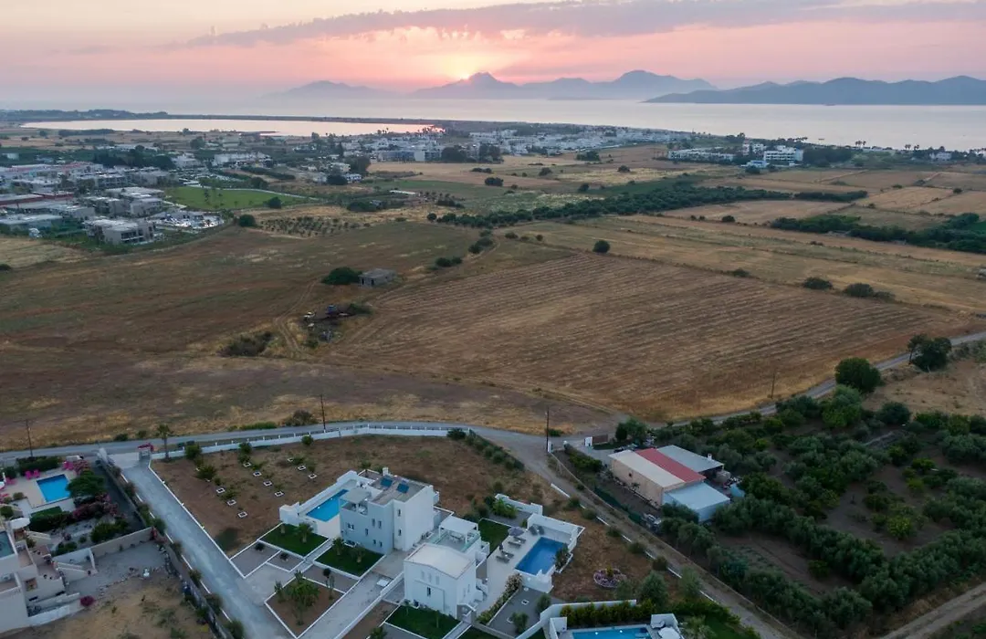 Xenos Villa 4 - Luxury Villa With Private Swimming Pool Near The Sea-1