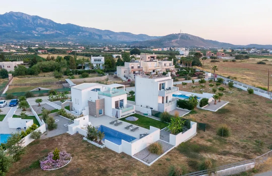 Xenos Villa 3 - Luxury Villa With Private Pool Near The Sea.-1