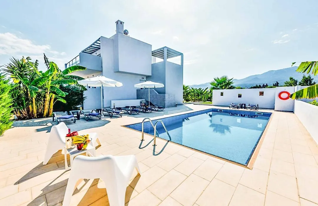 Villa Xenos Tria-1
