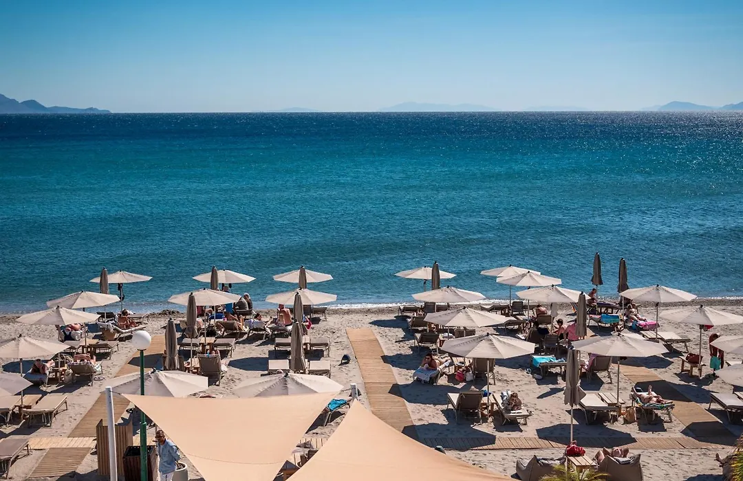Noa Beachfront Suites-1