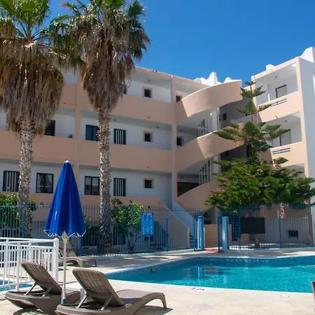Harriets Apartments-2