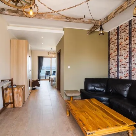 Jacksons Sea View Living-2