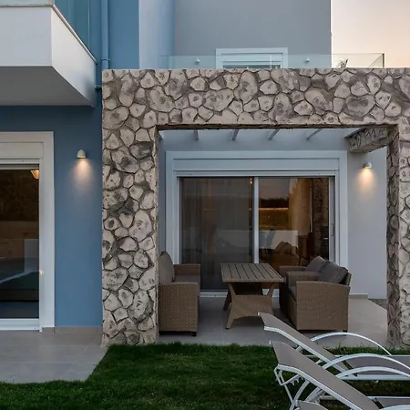Tamaris Villa With Heated Pool-2
