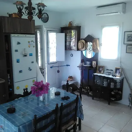 Traditional House Marivilla-2