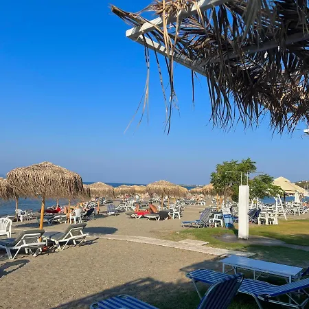 Theodorou Beach Hotel Apartments-3