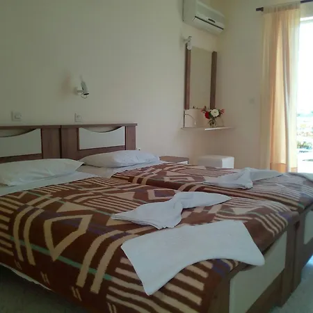 Leonidas Hotel & Studios-2