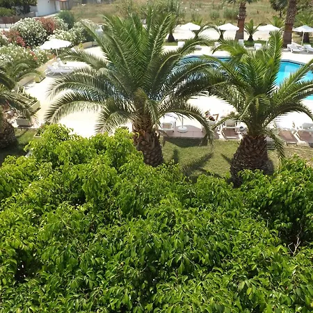 Leonidas Hotel & Studios-3