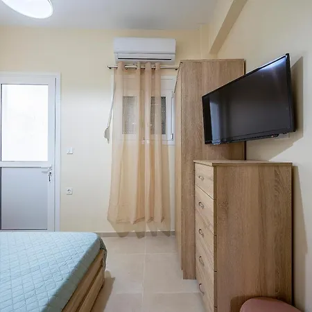Top Spot Apartment Beach, Food & Coffee Nearby-3