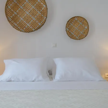 Suites 33-2