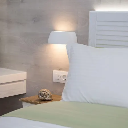 White Pearls Luxury Suites - Adults Only-2