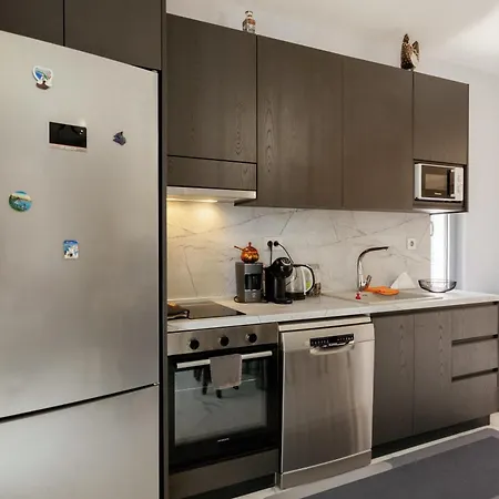 Valentina'S Luxe Apartment-2