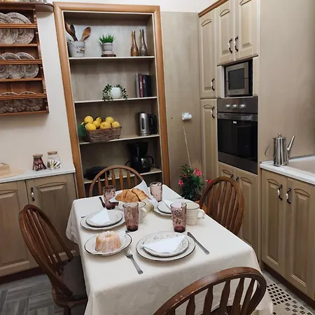 Vicky'S House-2