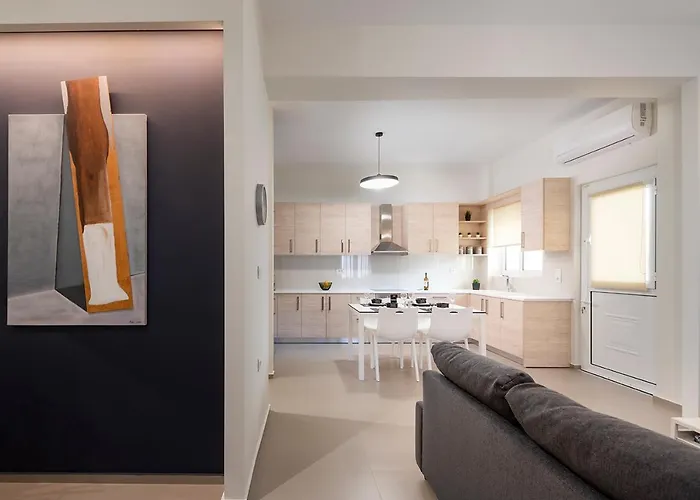 Fofi’s Elegant Home Kos