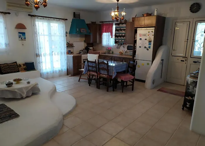 Traditional House Marivilla Mastichari 