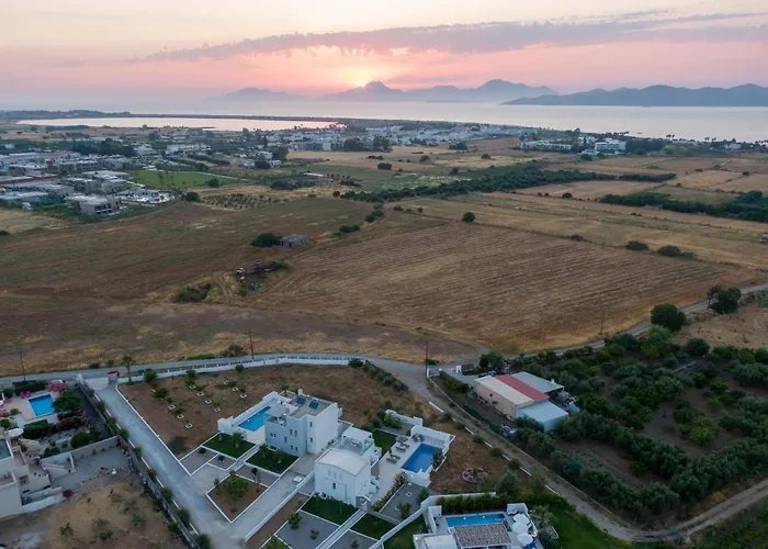 Haustierfreundliches Xenos Villa 4 - Luxury Villa With Private Swimming Pool Near The Sea Tigaki